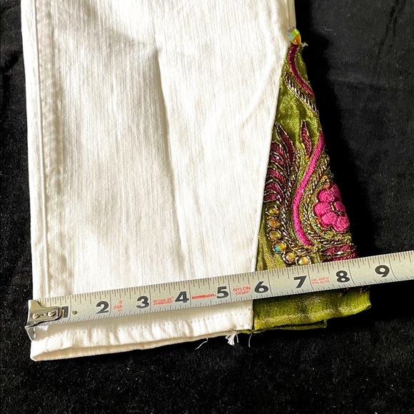 Women’s NWT UPCYCLED EMBROIDERED GLORIA VANDERBILT BOYFRIEND White Jeans Sz 14 - Picture 13 of 14